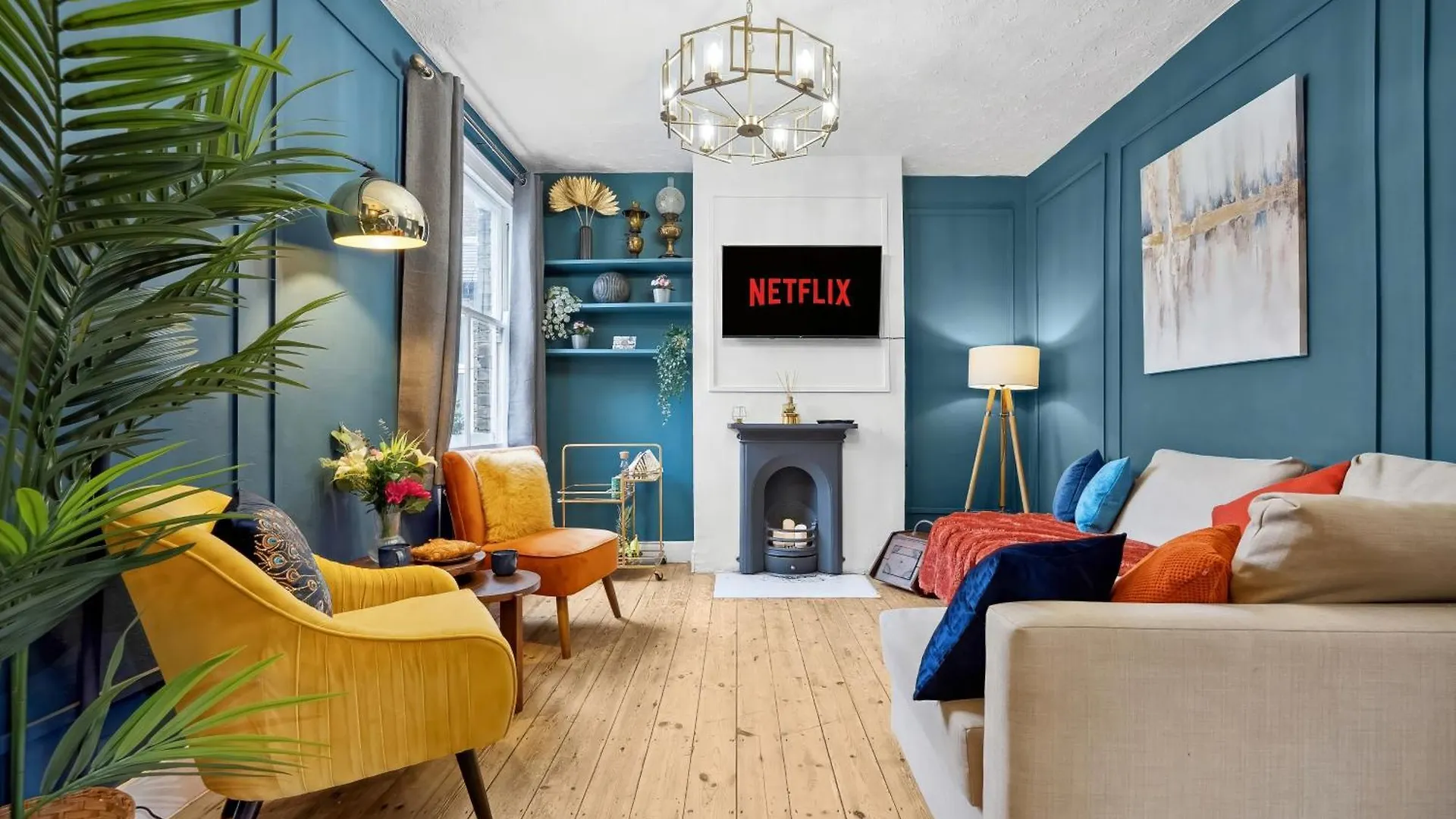 Stylish Edwardian Escape In Southwark 3 Bedroom Maisonette By Gold Stays contacts