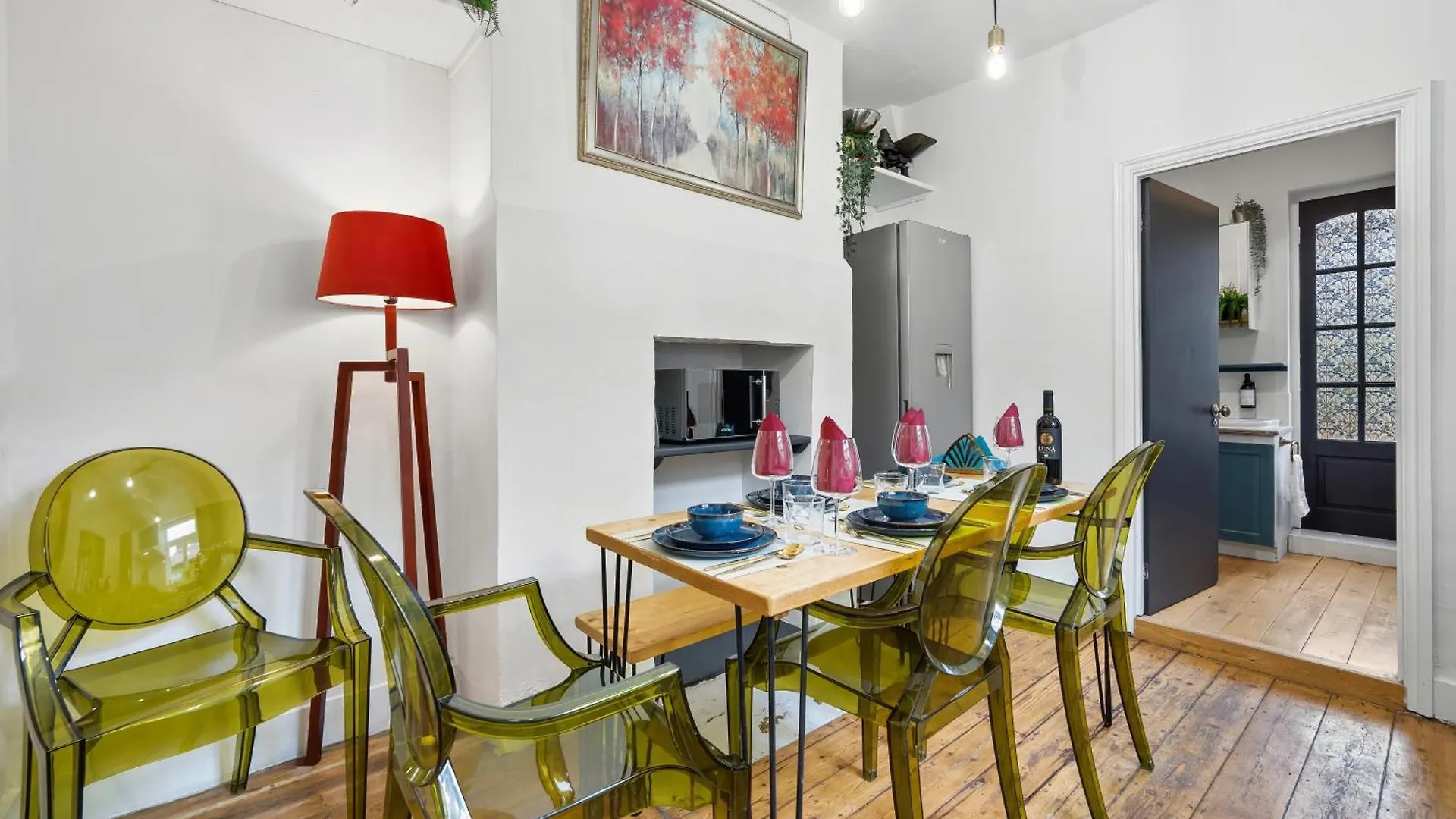 Stylish Edwardian Escape In Southwark 3 Bedroom Maisonette By Gold Stays London 0*,