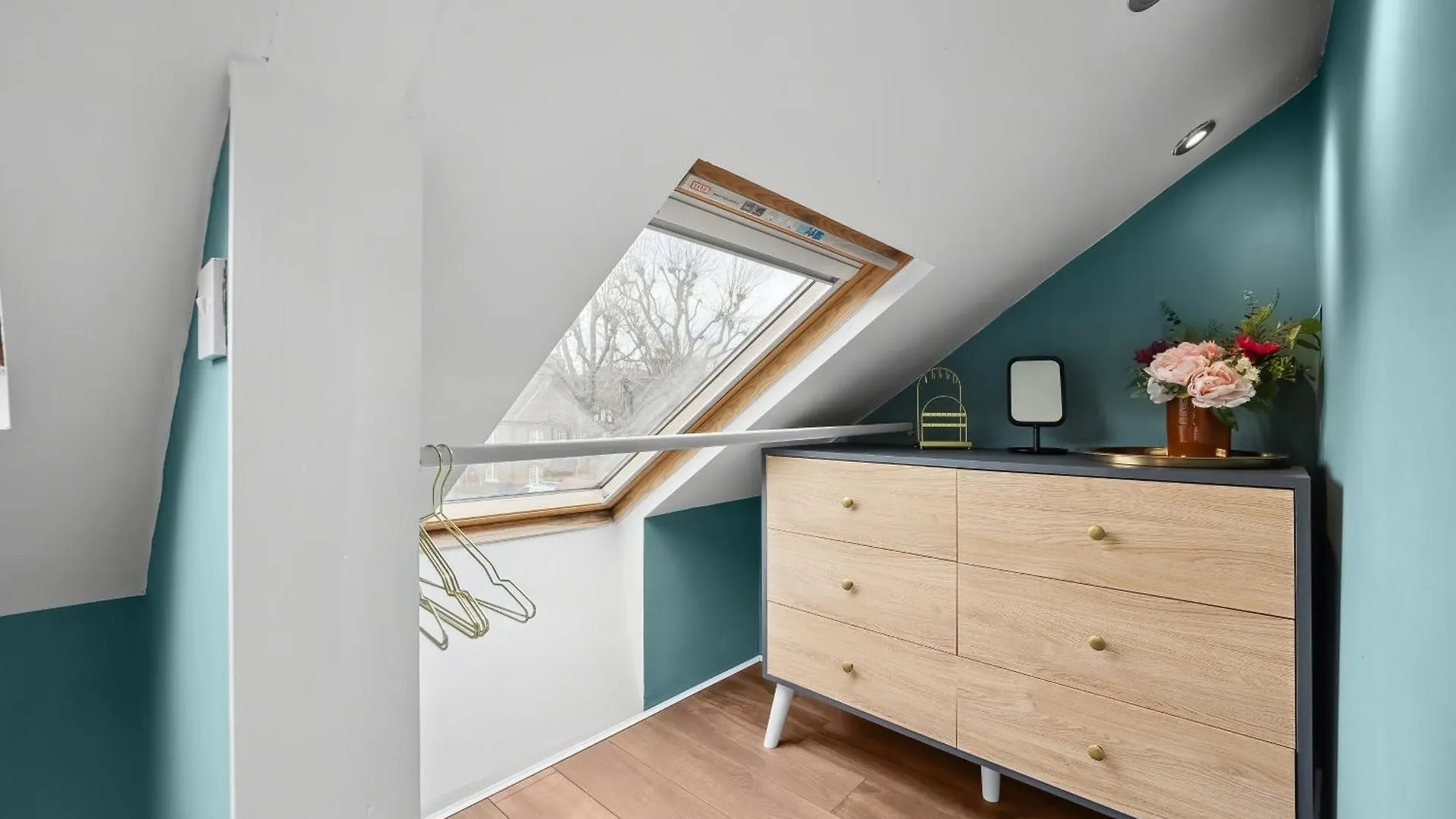Stylish Edwardian Escape In Southwark 3 Bedroom Maisonette By Gold Stays London Apartment
